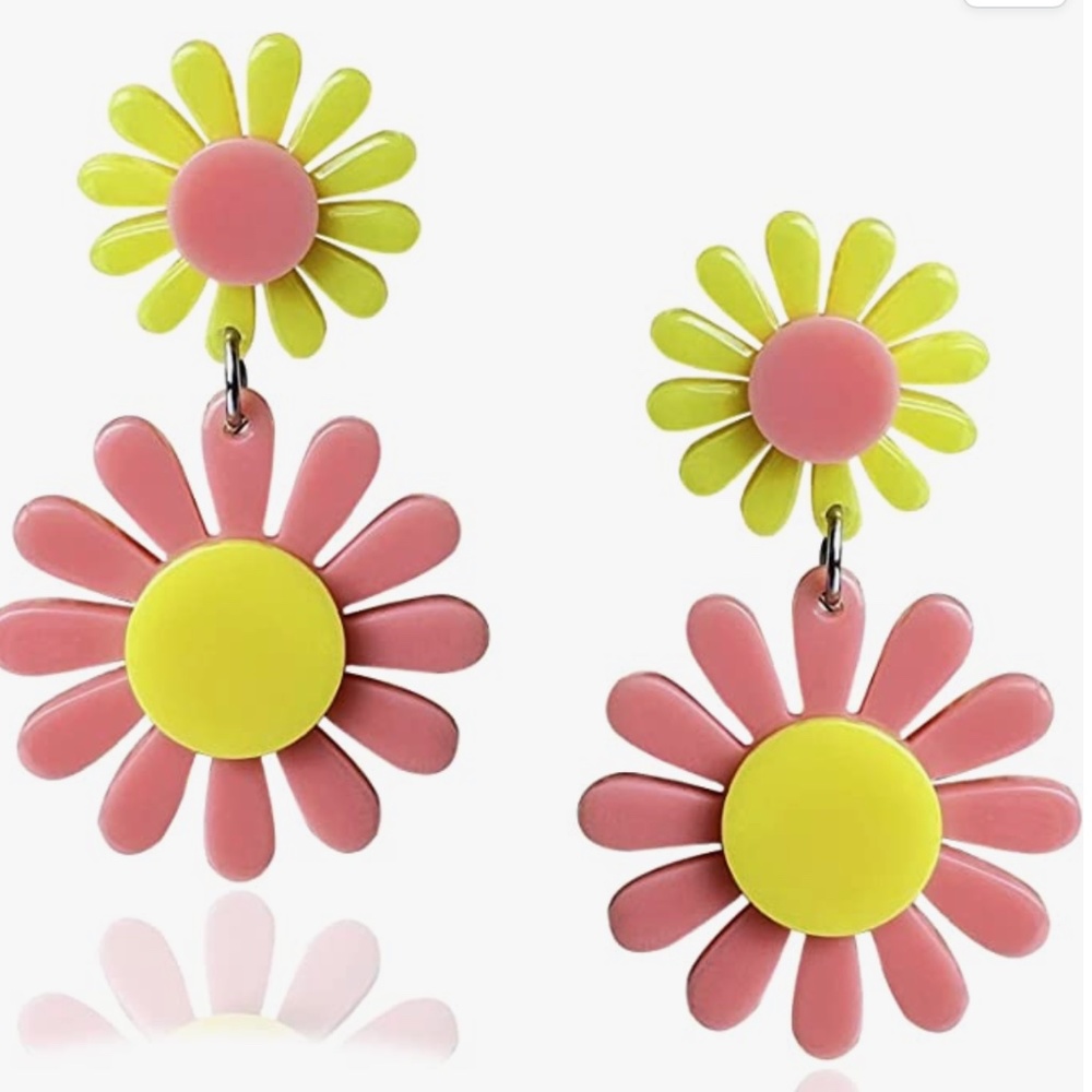 Fiklon 60s 70s Daisy Earrings for Women, Orange Flower Drop Dangle Bohemian Boho